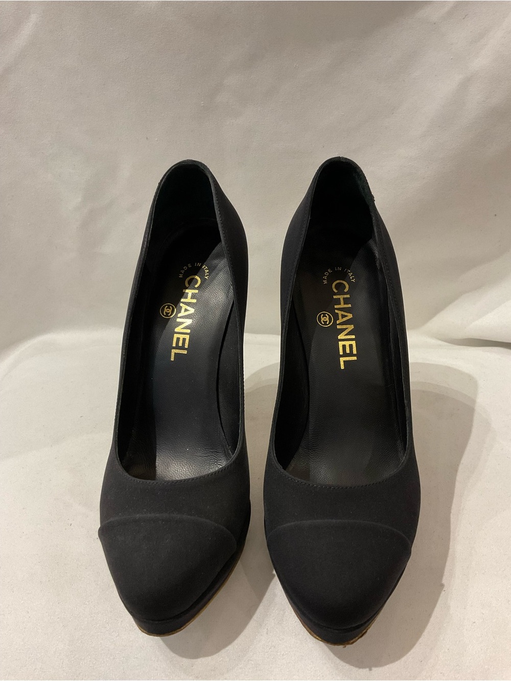 Chanel Pumps - Picture 2 of 6